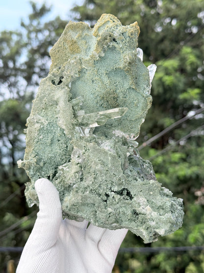 Himalayan chlorite cluster